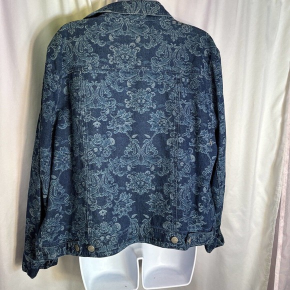 Chico’s Denim Jacket Floral size 2 All Cotton Lightweight Holiday Christmas - Picture 5 of 13